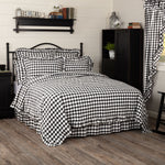 Kuna Queen Ruffled Quilt - Black/White