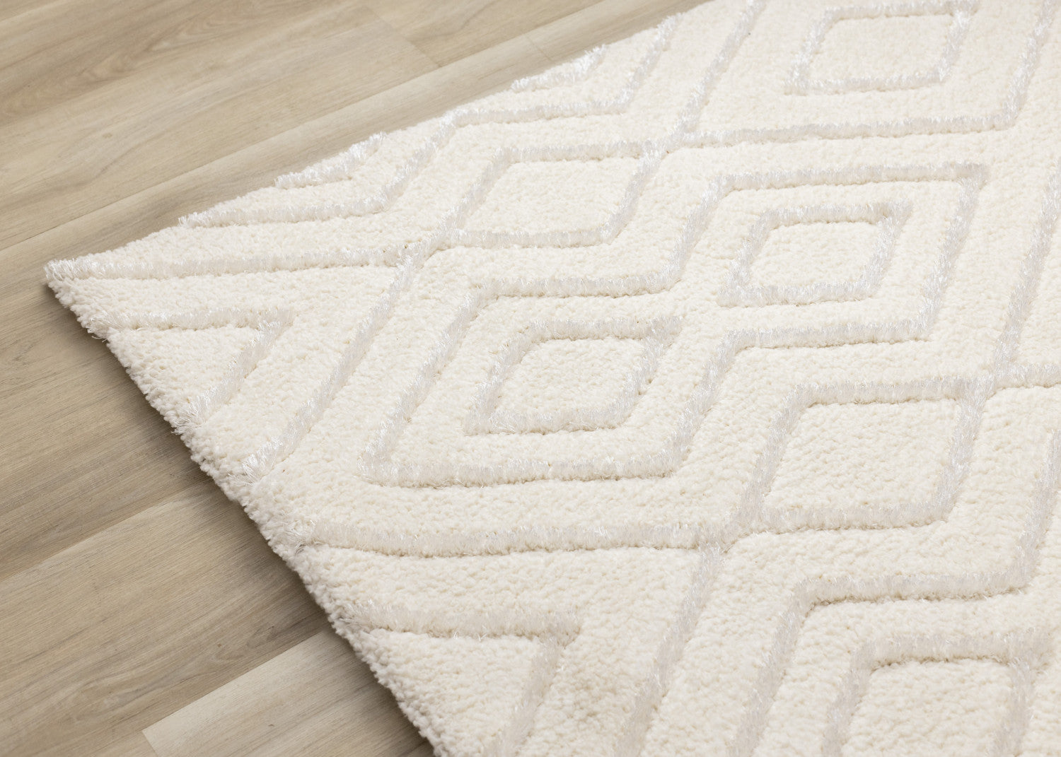 Sasha Soft Diamonds Area Rug - 5' X 8' - Cream