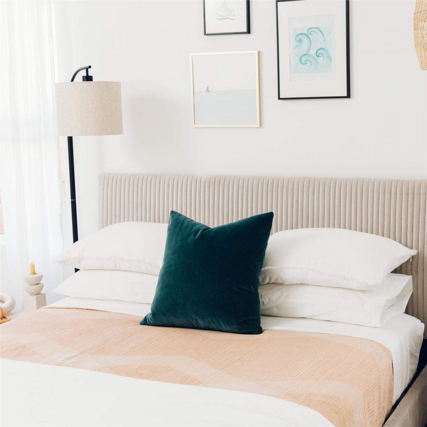 Daphne Upholstered Queen Bed - Light Gray Velvet