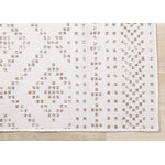 Summer Breeze 6'7" x 9'6" Outdoor Reversible Diamond Pattern - Beige, Cream