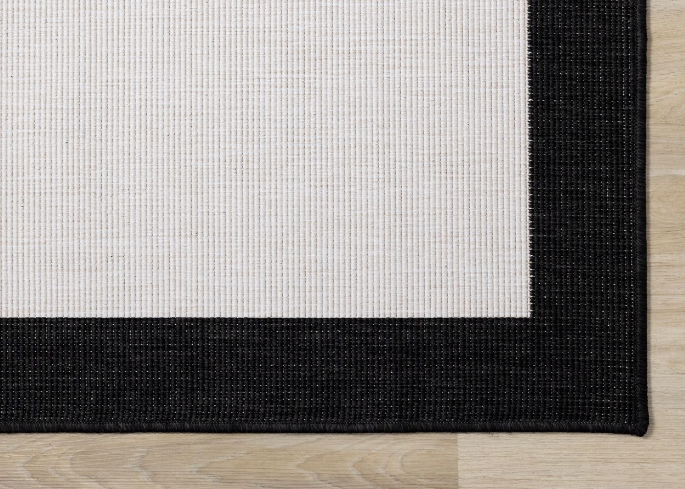 Summer Breeze 6'7" x 9'6" Reversible Outdoor Rug - Cream, Black Border