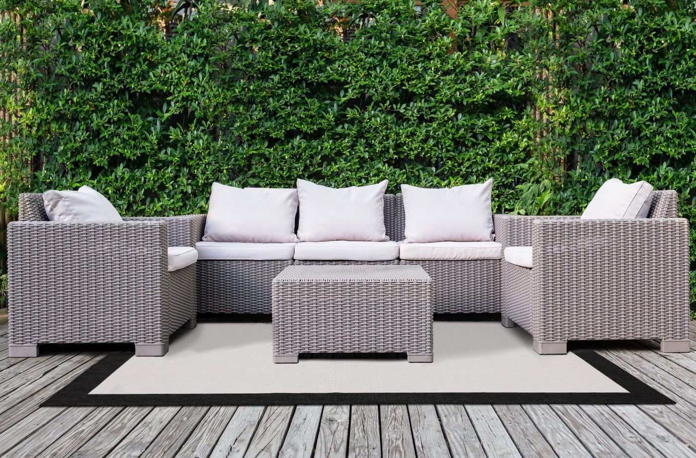 Summer Breeze 6'7" x 9'6" Reversible Outdoor Rug - Cream, Black Border