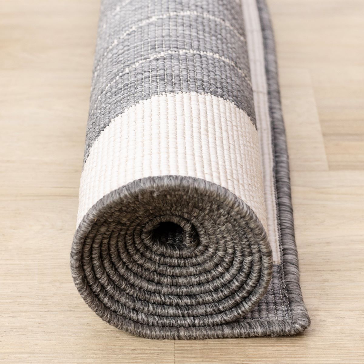 Summer Breeze 6'7" x 9'6" Outdoor Rug Double Arches - Grey, White