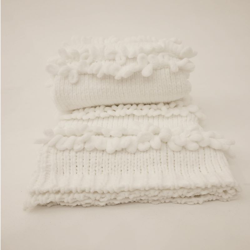 Fresh Perspective Chunk Knit Ivory Throw -Ivory | Leon's