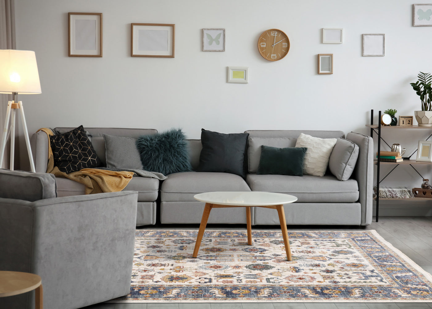 Macie Traditional Border Area Rug - Cream Blue - 8' X 11'