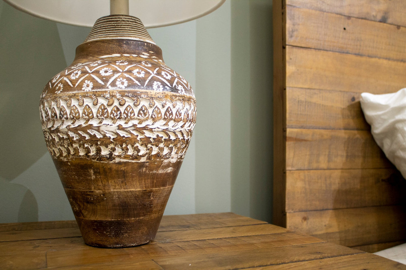 Silvane Antique Lamp - White/Dark Brown