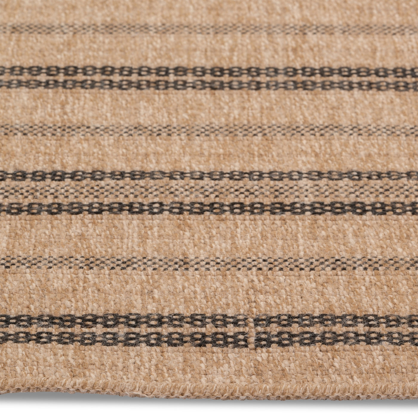 Avanos Bohemian Indoor/Outdoor Rug - 5' x 8' - Beige/Black