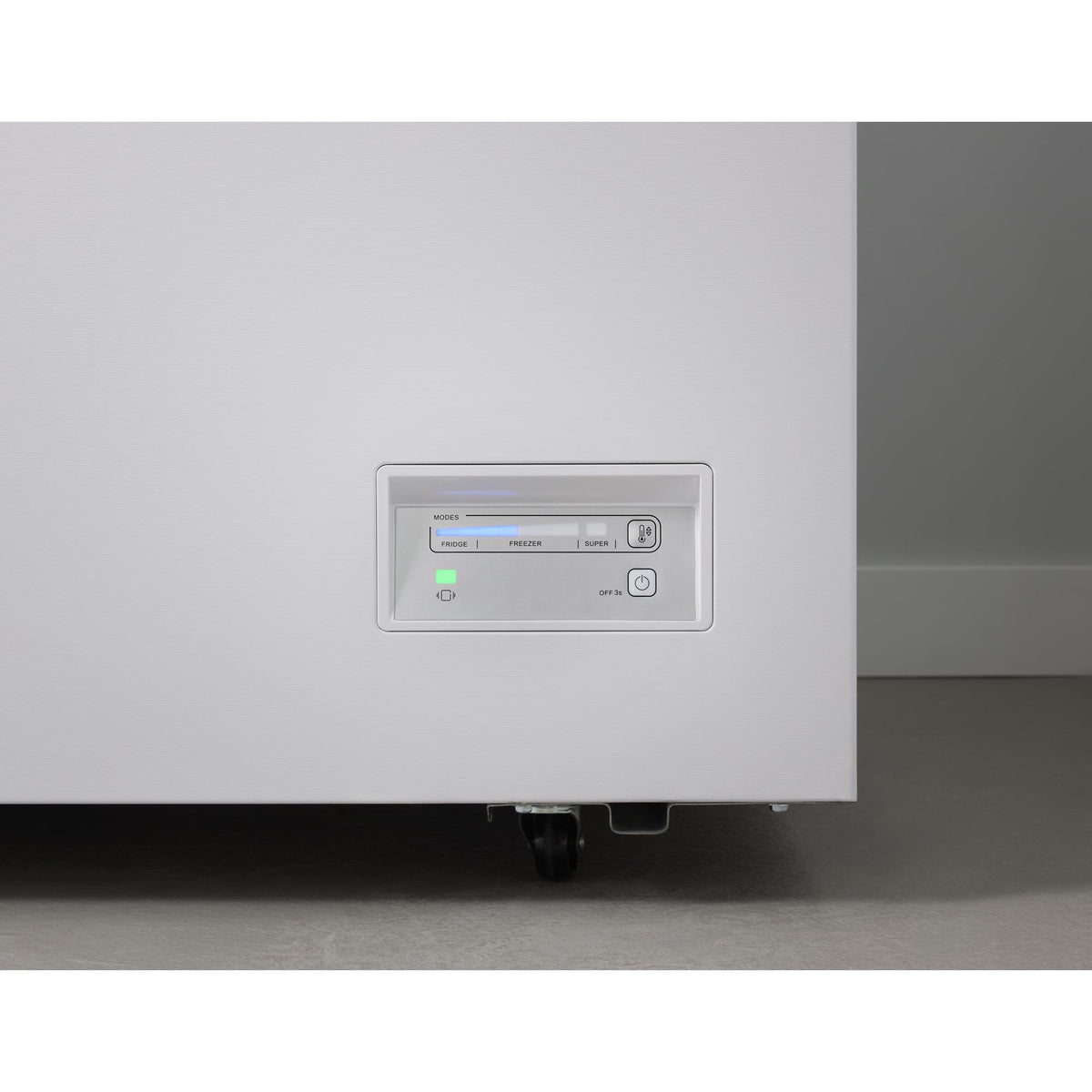 Amana White Chest Freezer (16 cu. ft.) - AZCC2316TW