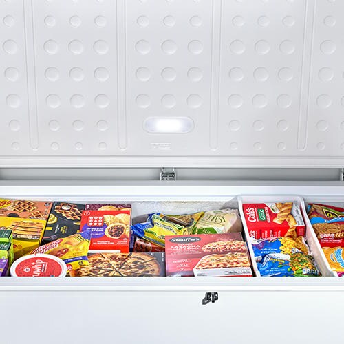 Amana White Chest Freezer (16 cu. ft.) - AZCC2316TW