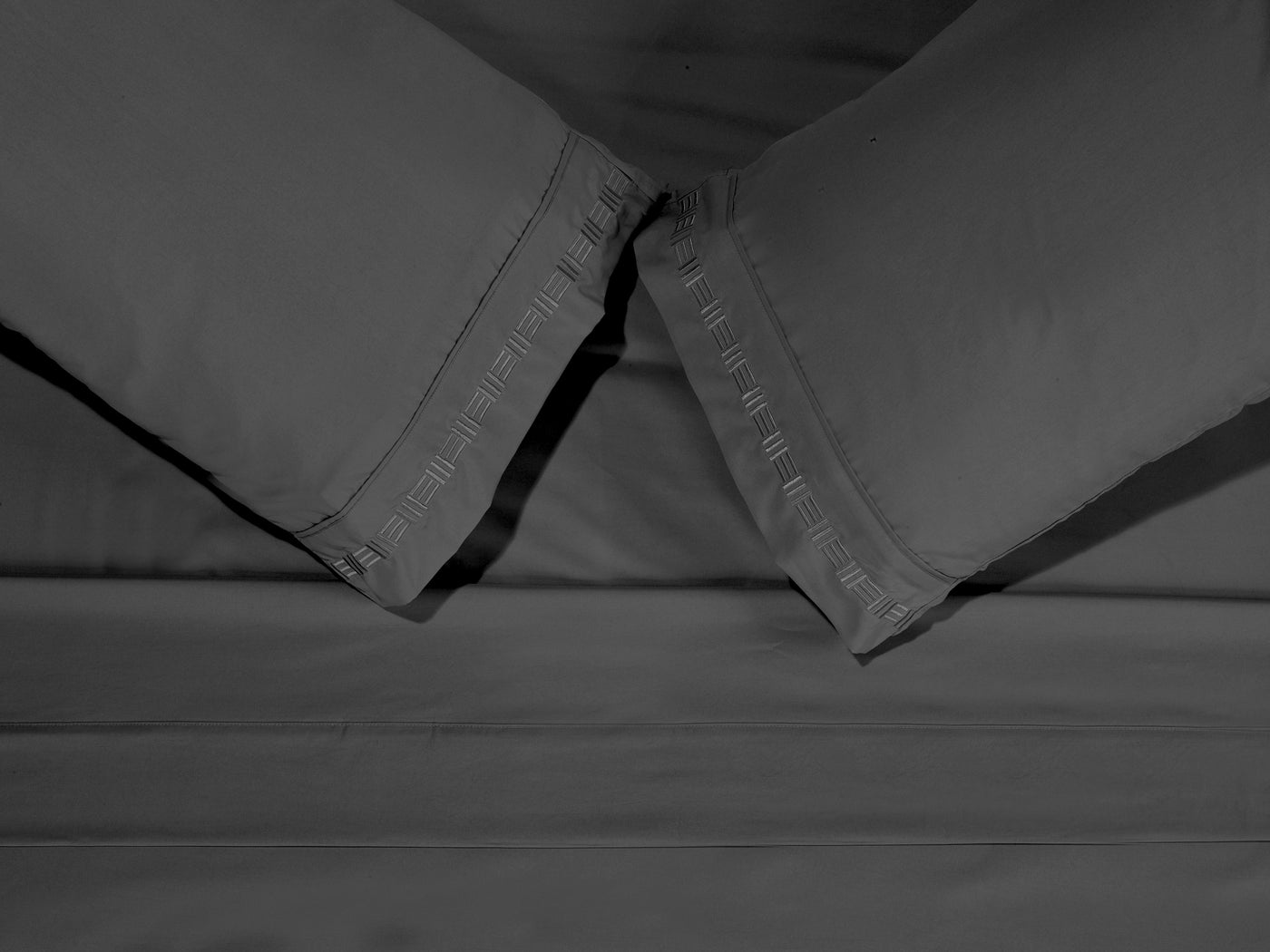 Nilus Twin Sheet Set - Dark Grey