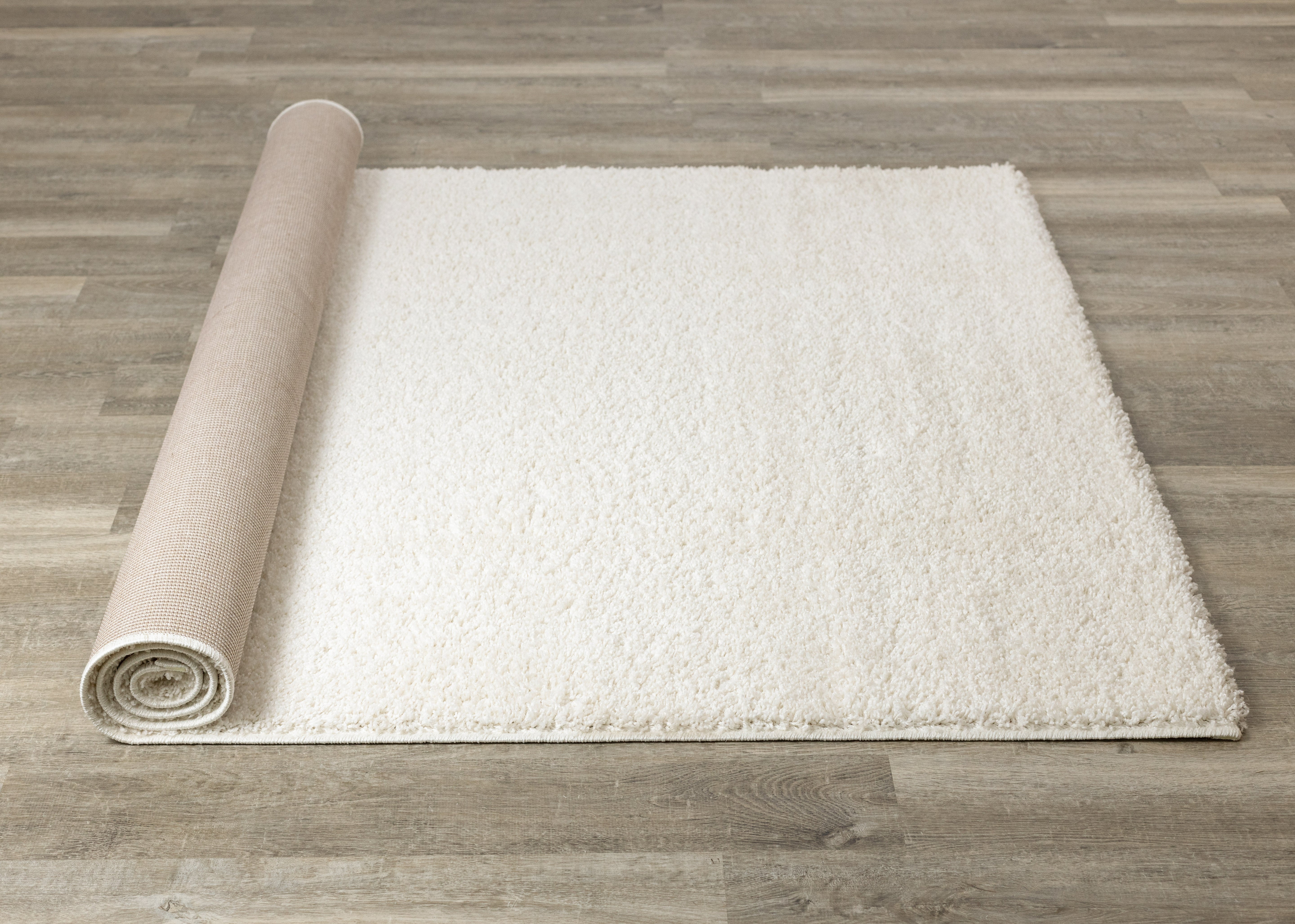 Brio 5'3" x 7'7" Shag Area Rug - Cream