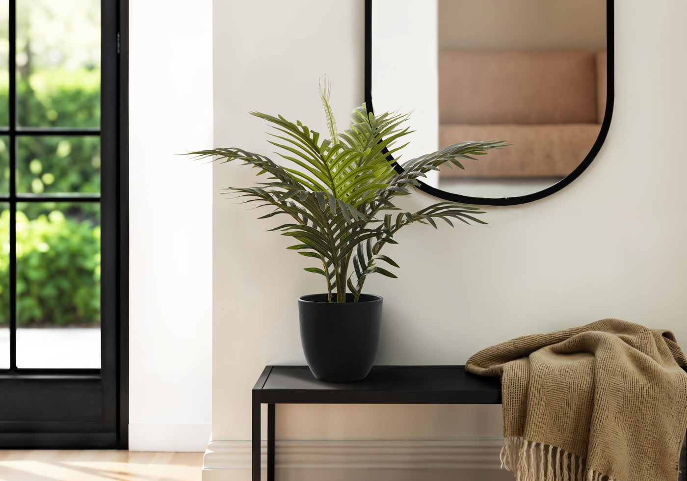 20" Palm Plant With 5" Black Pot - Green