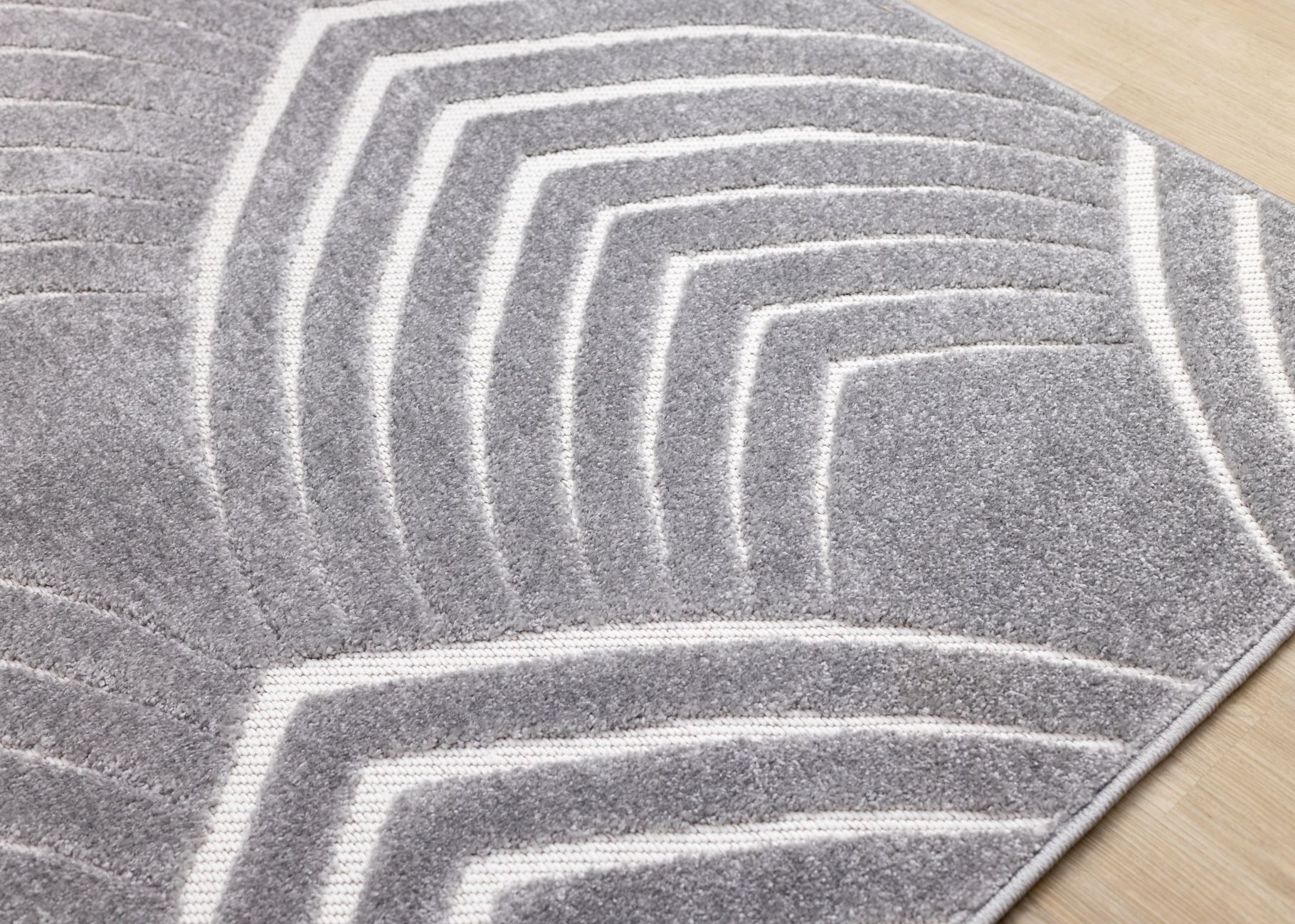 Silver Arches 5'3" x 7'7" Geometric Area Rug - Grey, White