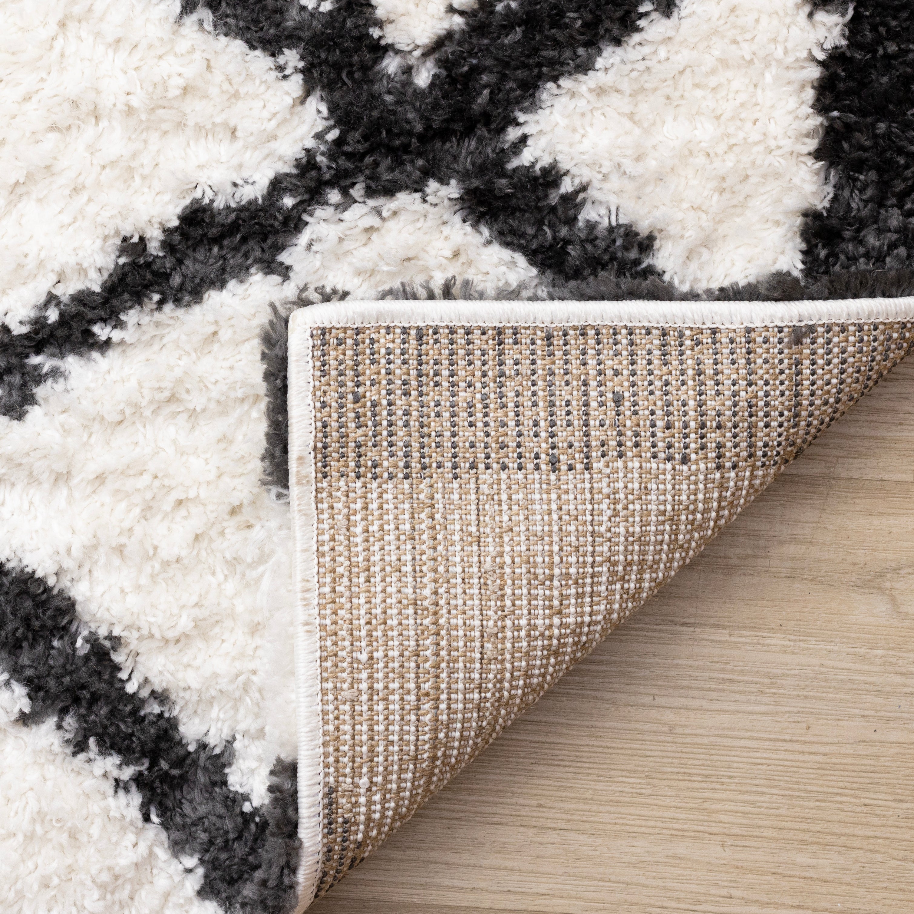 Pascal 7'10" x 10'6" Geometric Comfort Shag Area Rug - White, Grey