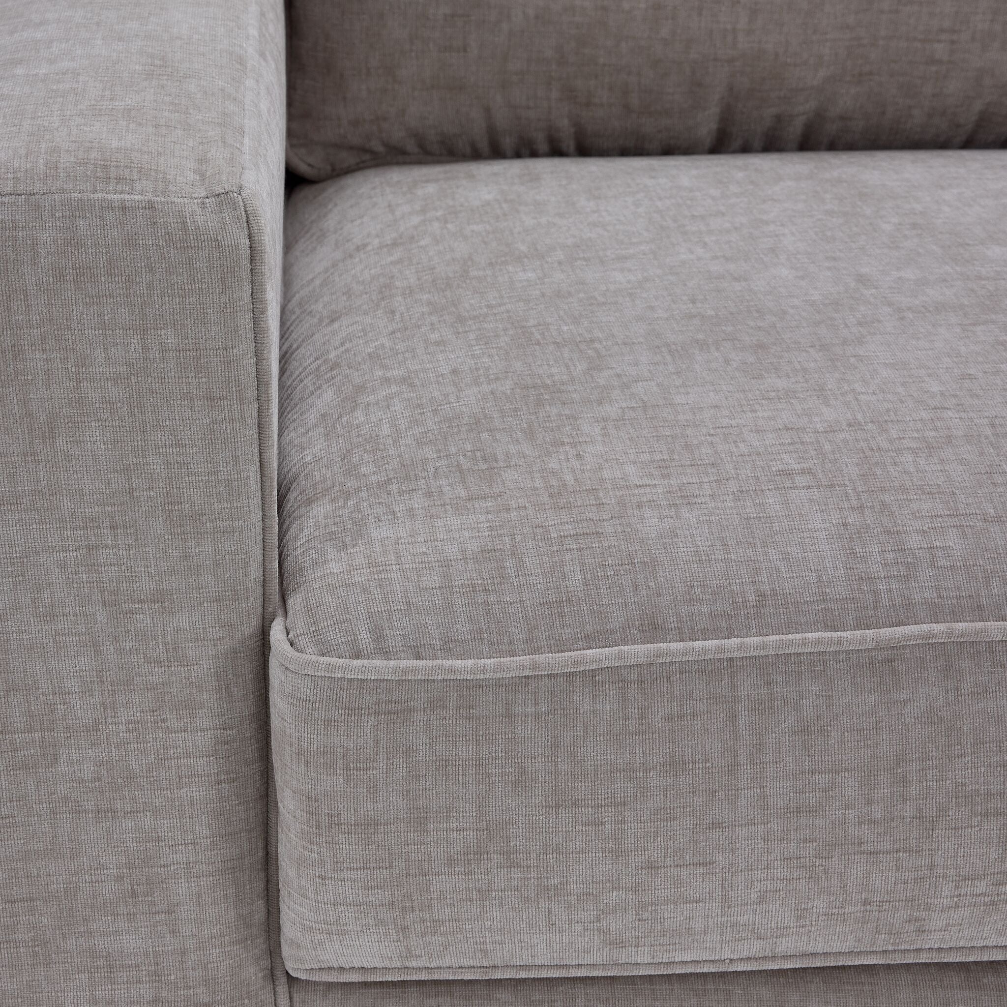 Charlotte Sofa - Air