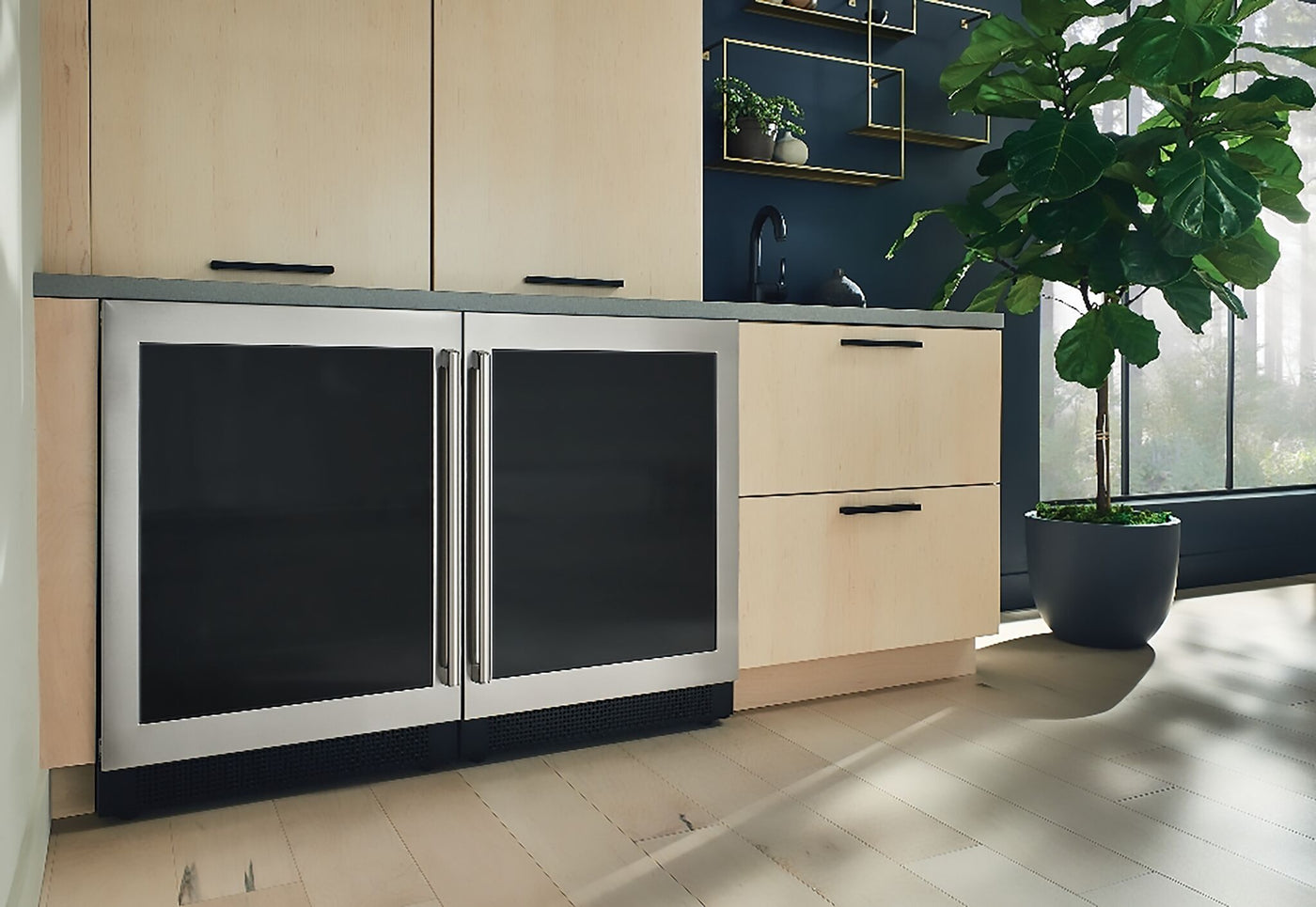 Electrolux Stainless Steel Under-Counter Beverage Centre (5 Cu. Ft.) - EI24BC15VS