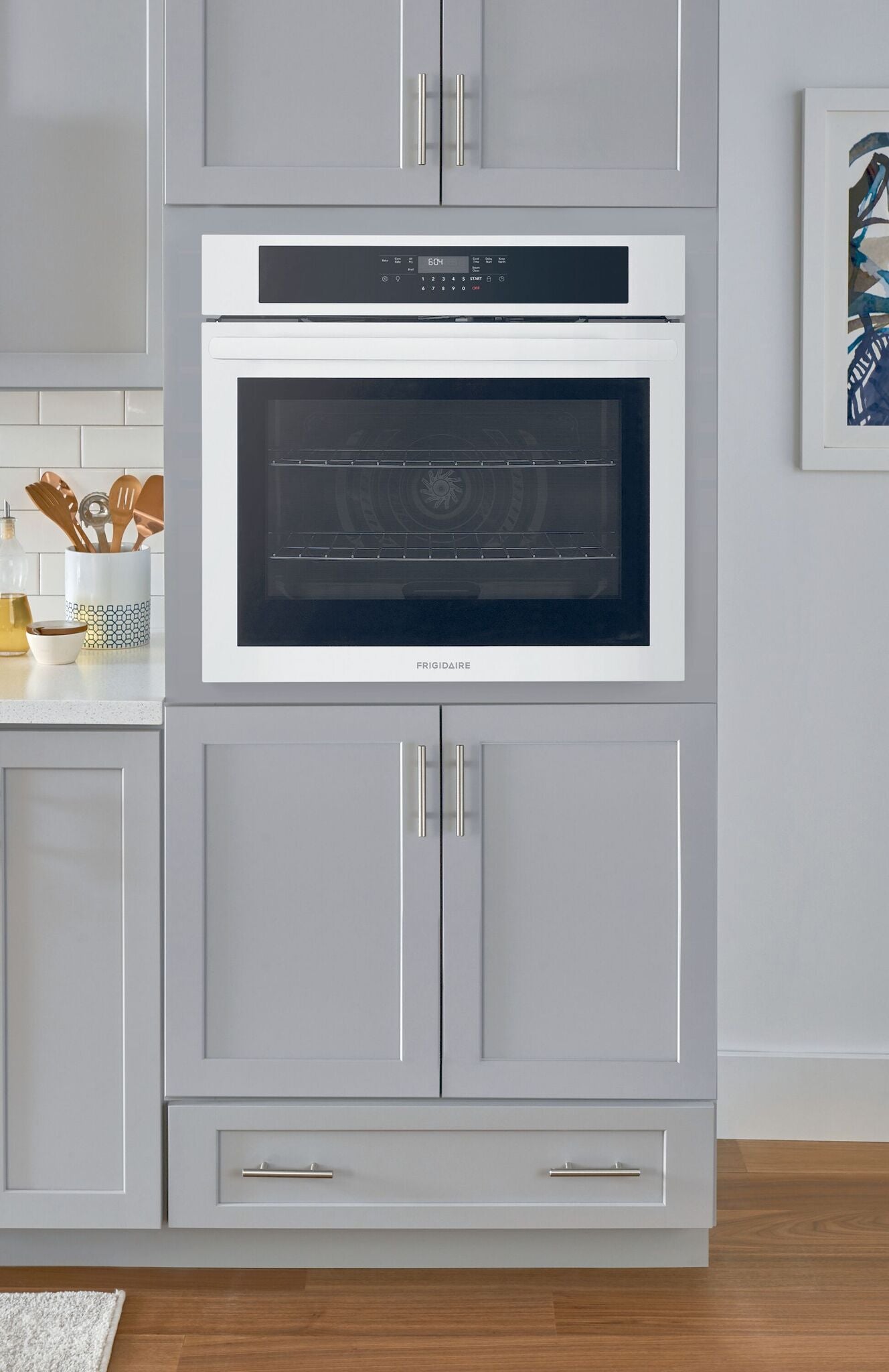 Frigidaire White 30" Single Wall Oven (5.3 Cu. Ft.) - FCWS3030AW