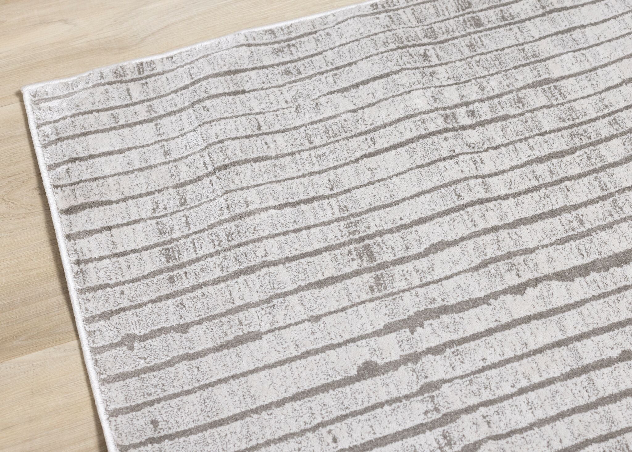 Hayden 5'3" x 7'7" Modern Lines Area Rug - Grey