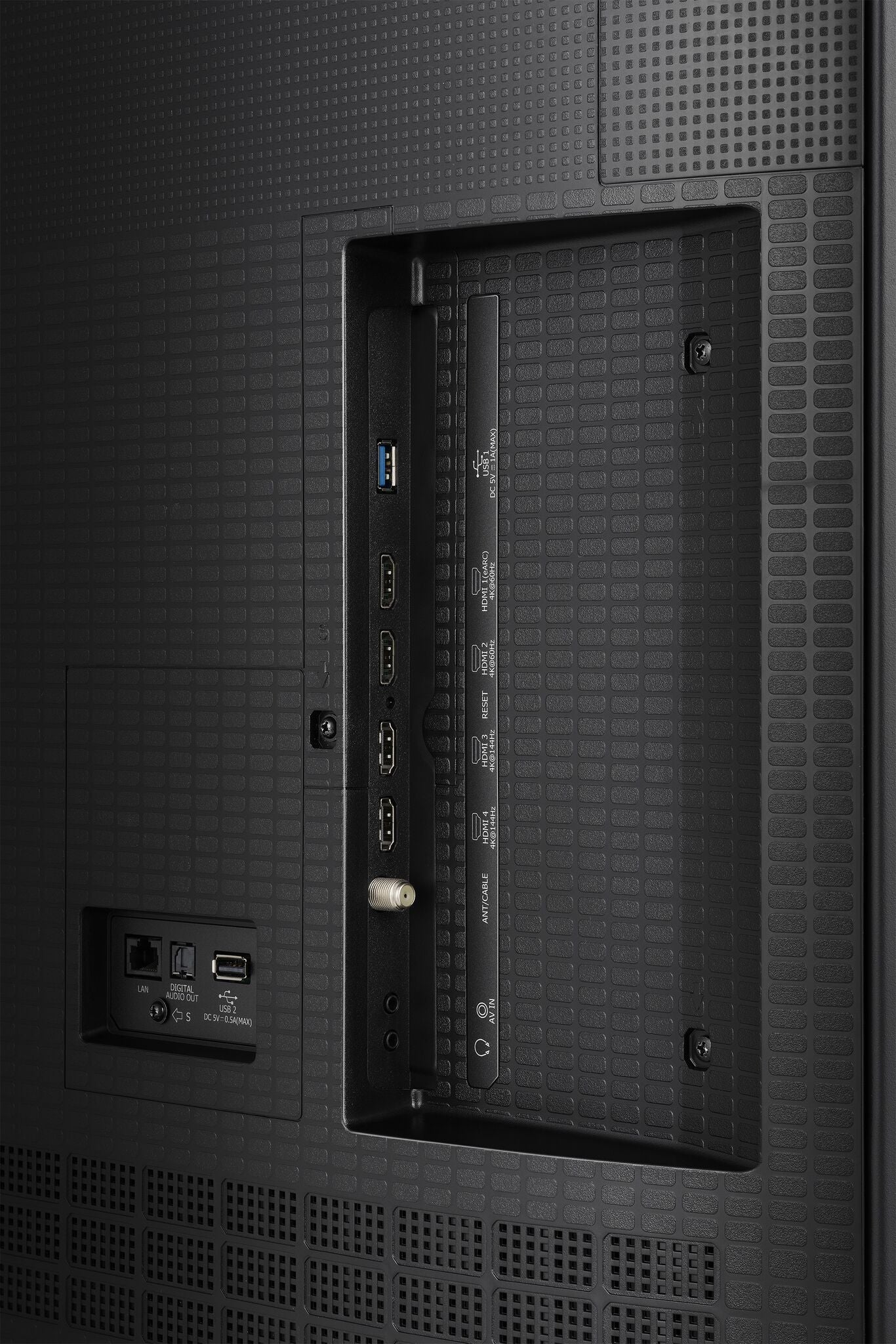 Hisense 85" 4K Smart QLED MiniLED TV - 85QD7QFM