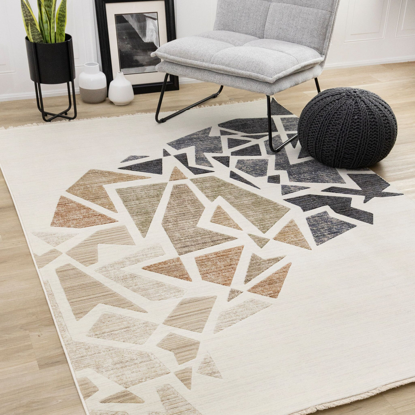 In Harmony 5'3" x 7'10" Shattered Glass Design Area Rug - Cream, Blue, Red