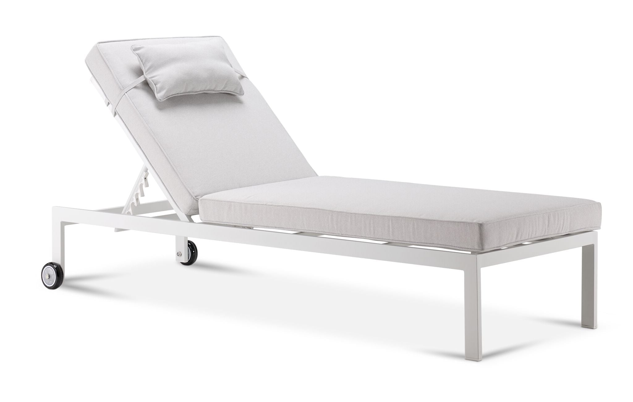 Lakeview Outdoor Lounger - White
