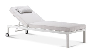 Lakeview Outdoor Lounger - White