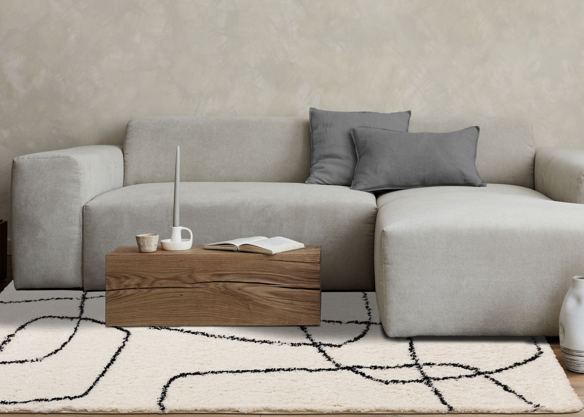 Pace 5'3" x 7'7" Outlinded Shapes Area Rug - Cream, Black