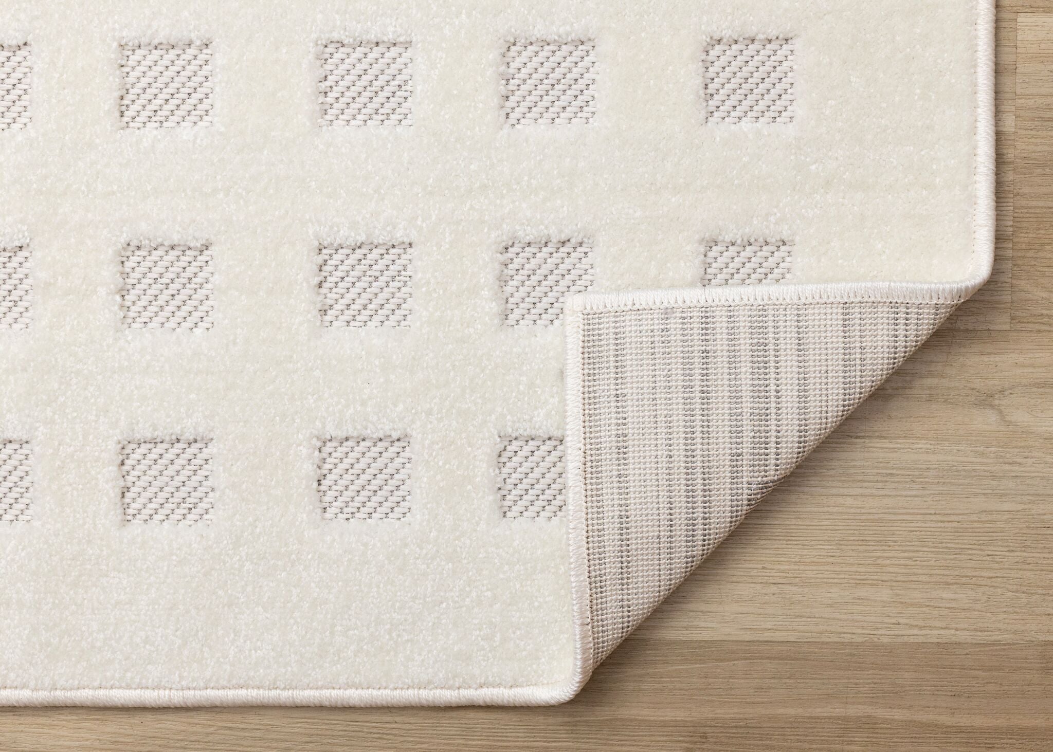 Pearl Grid 6'7" x 9'6" Grid Design Area Rug - White