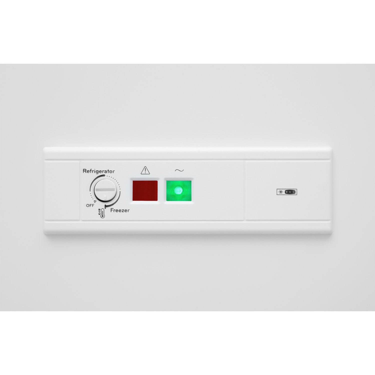 Amana White Chest Freezer (16.00 Cu Ft) - AZC5216LW