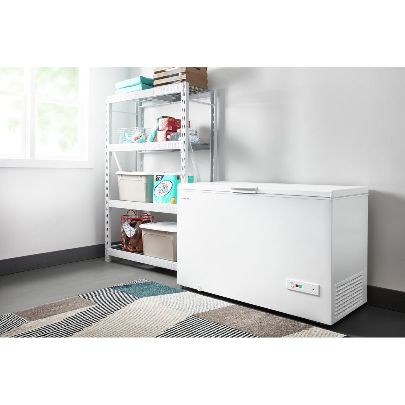 Amana White Chest Freezer (16.00 Cu Ft) - AZC5216LW