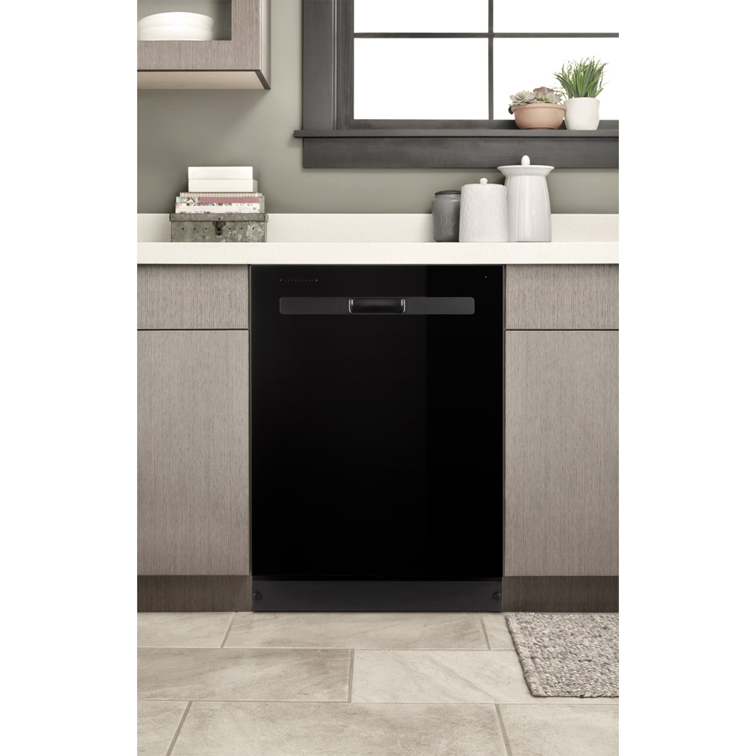 Whirlpool 24" Black Dishwasher (55 dBA) - WDP560HAMB