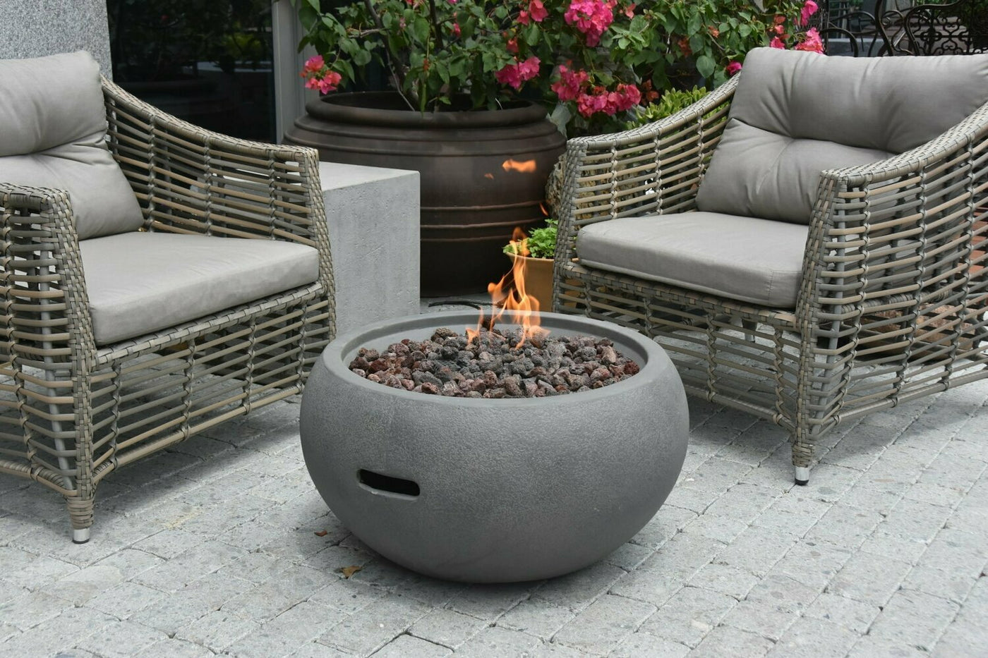 Kyushu Concrete Lava Stone Fire Pit (Modeno) – Propane