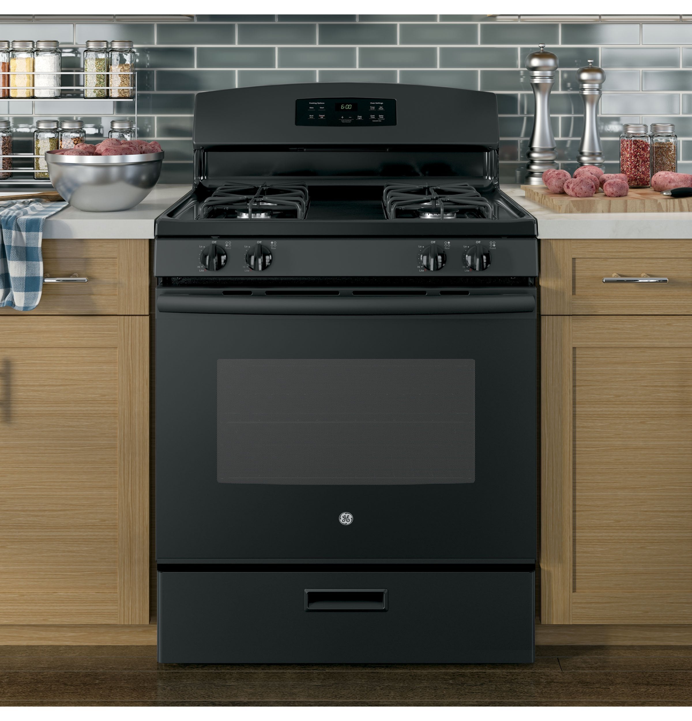 GE Black Freestanding Gas Range (5.0 Cu. Ft.) - JCGBS60DEKBB