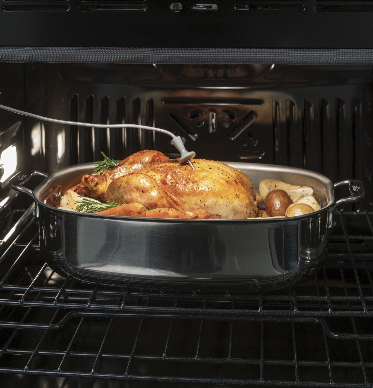 GE Slate Convection Single Wall Oven (5.0 Cu.Ft.) - JTS5000ENES