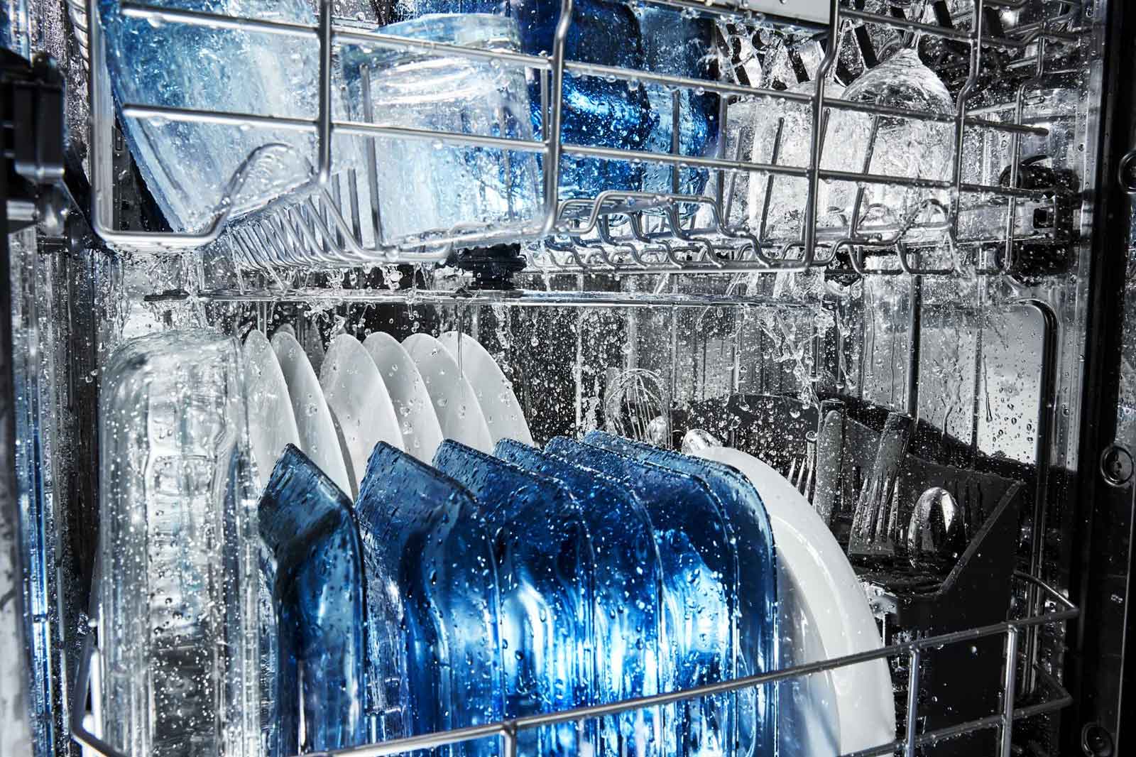 Maytag 24" Black dishwasher with Dual Power filtration (50 dBA) - MDB4949SKB