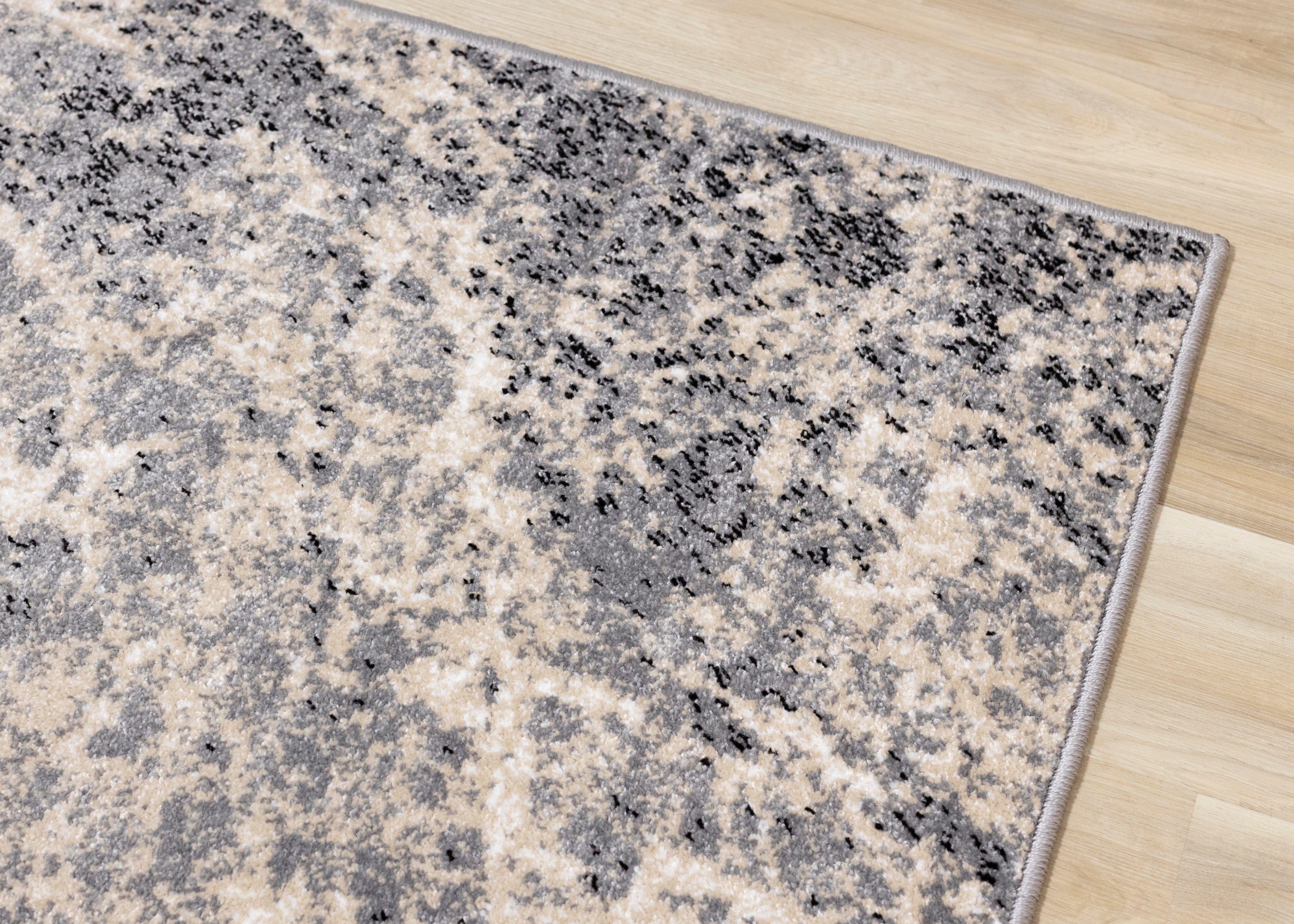 Century 5'3" x 7'7" Area Rug - Cream & Beige