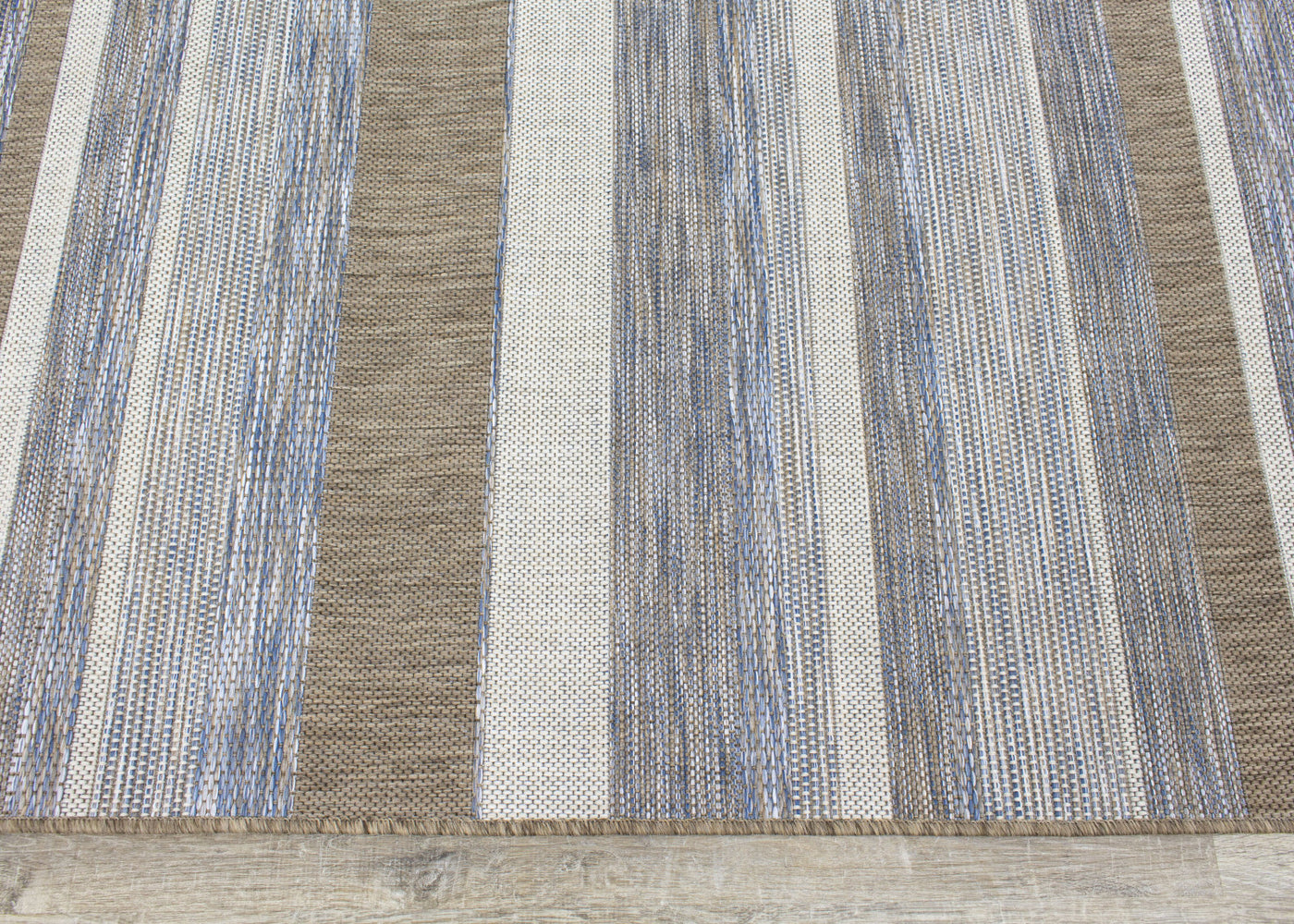 Euclid 3'11" X 5'7" Indoor/Outdoor Banded Rug - Grey Brown Area Rug