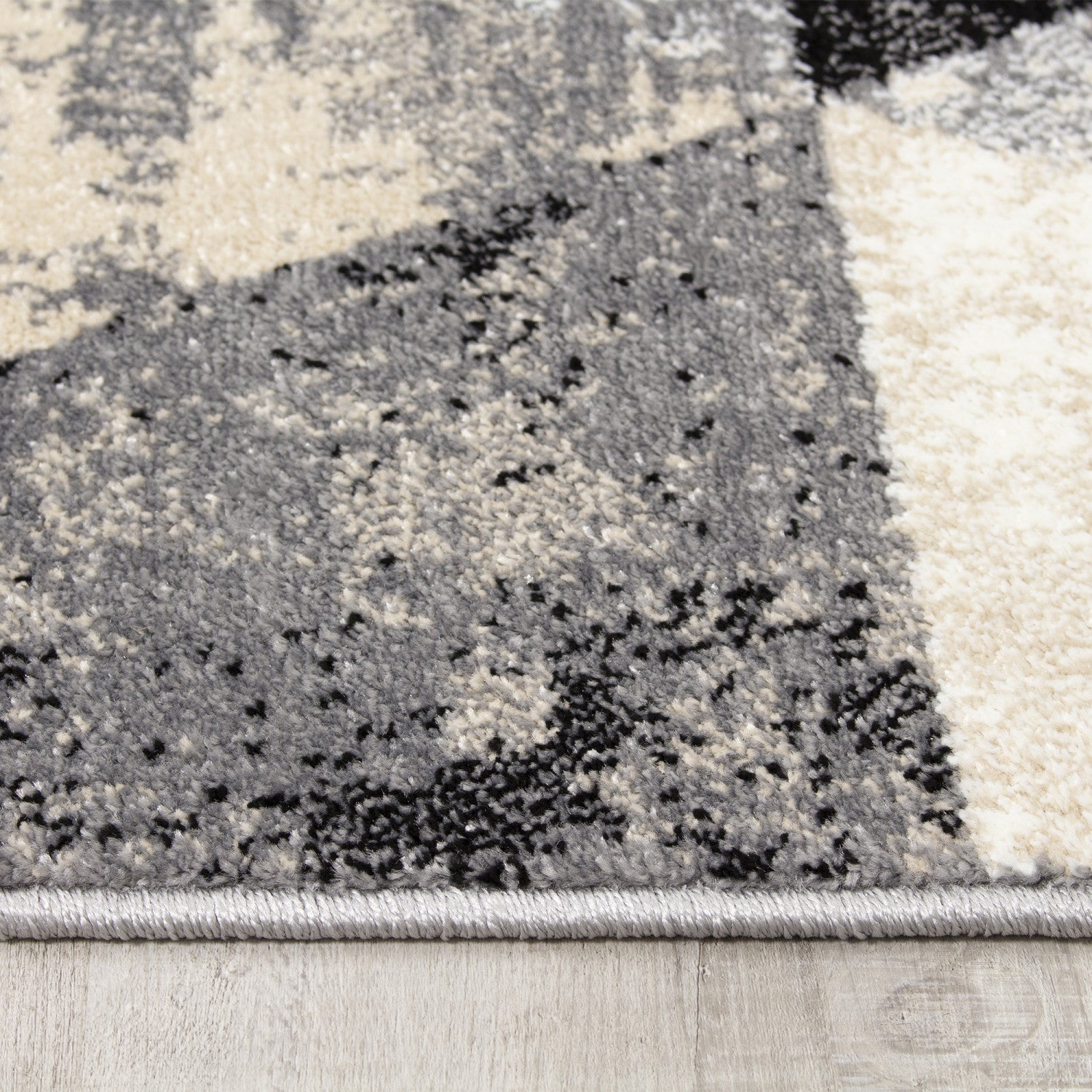 Siecle 5'3" X 7'7" Triangle Shapes Rug - Cream Beige Area Rug