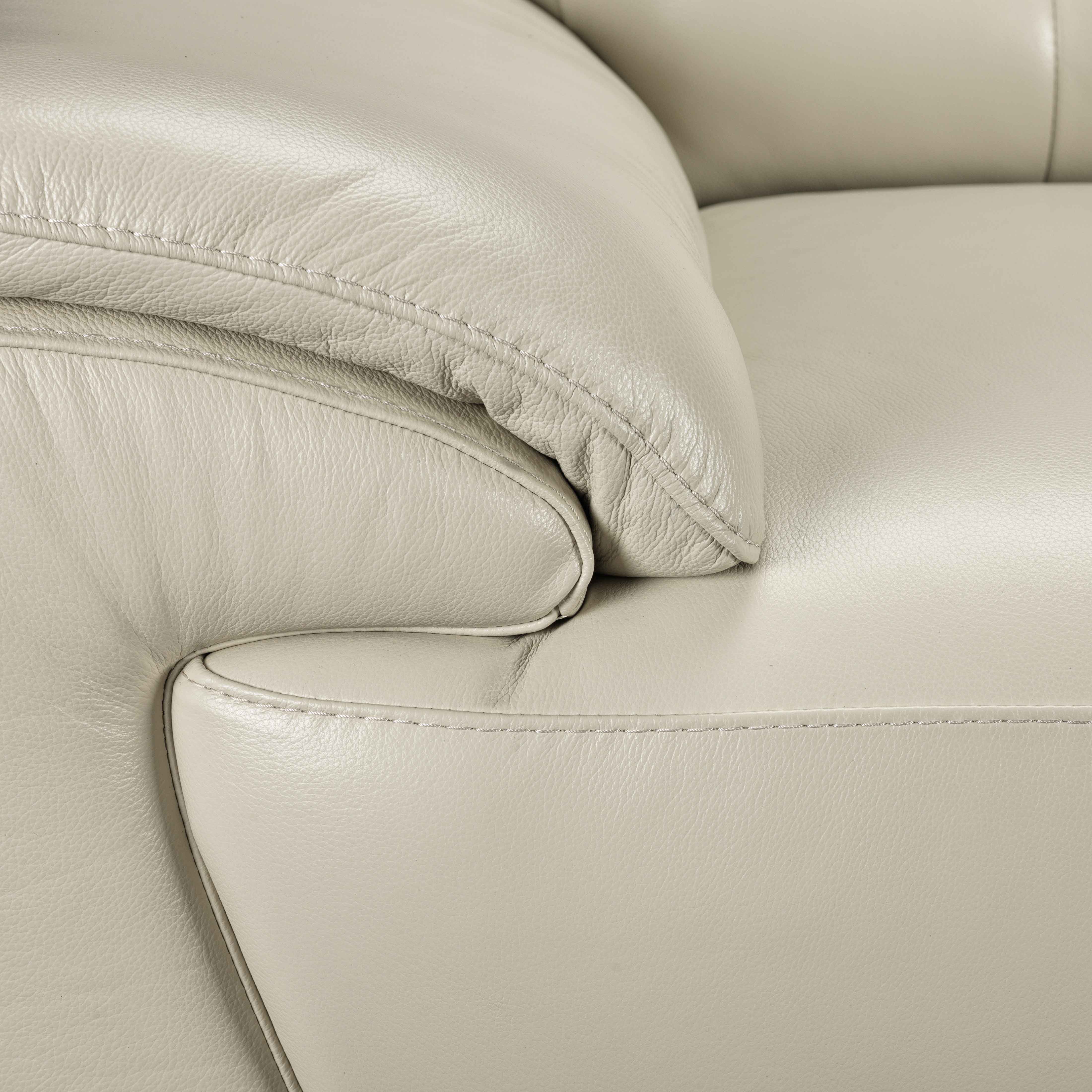 Astrelle Loveseat - Smoke Grey