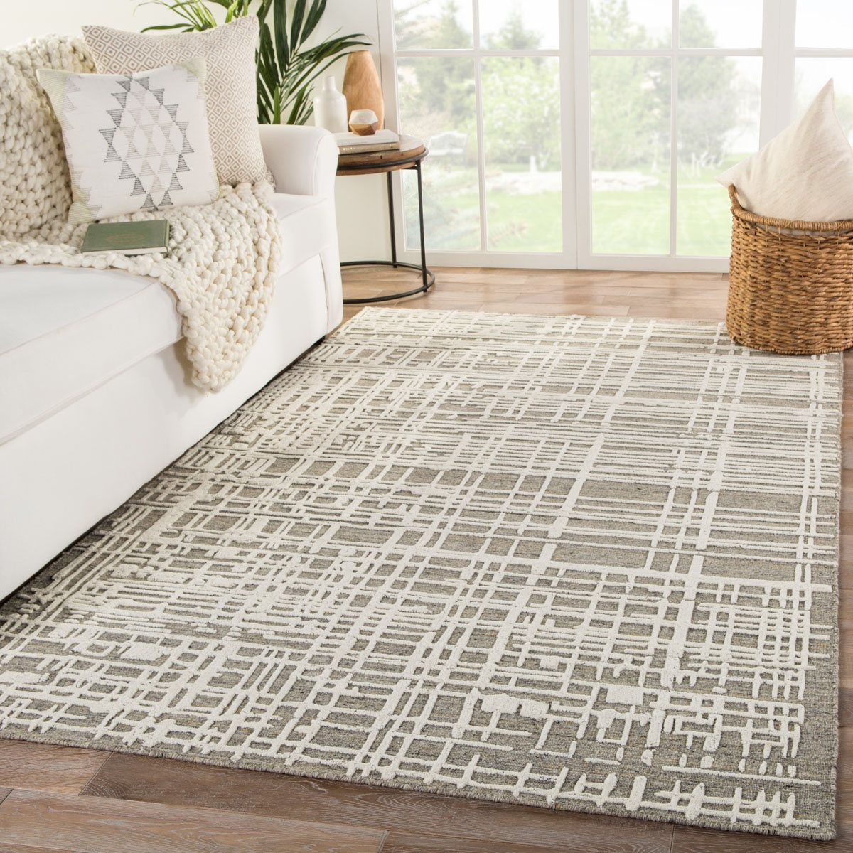 Ithakis Area Rug - 5' X 8' - Grey/Cream