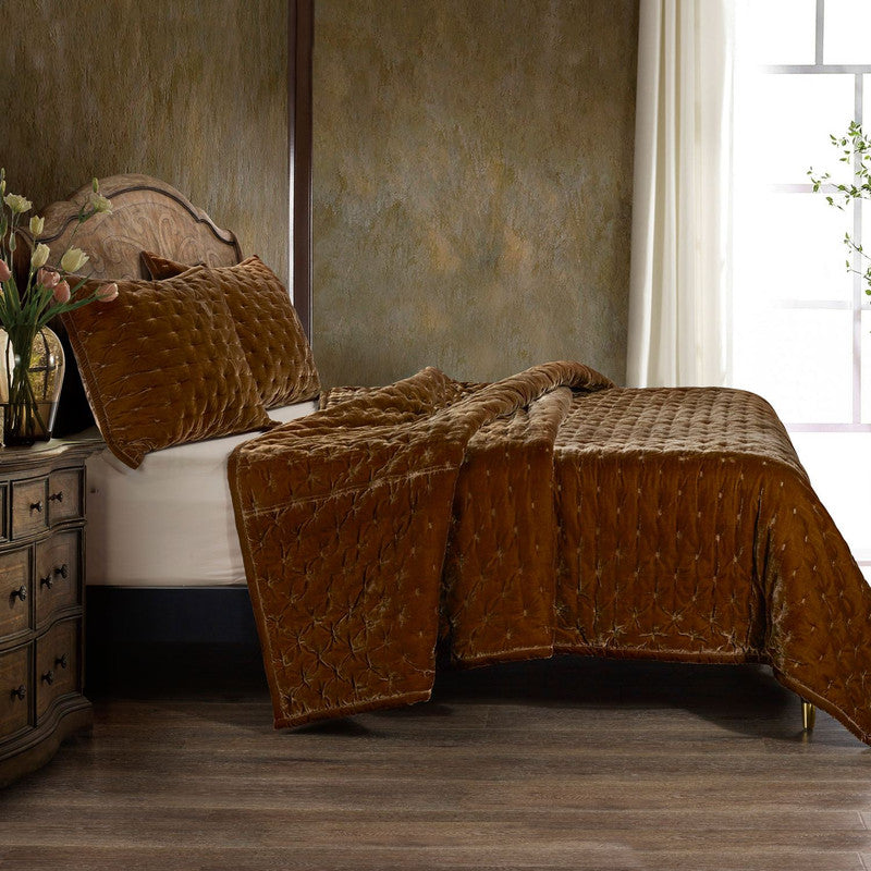 Sierpnia Silk Look Velvet Queen Quilt - Copper Brown