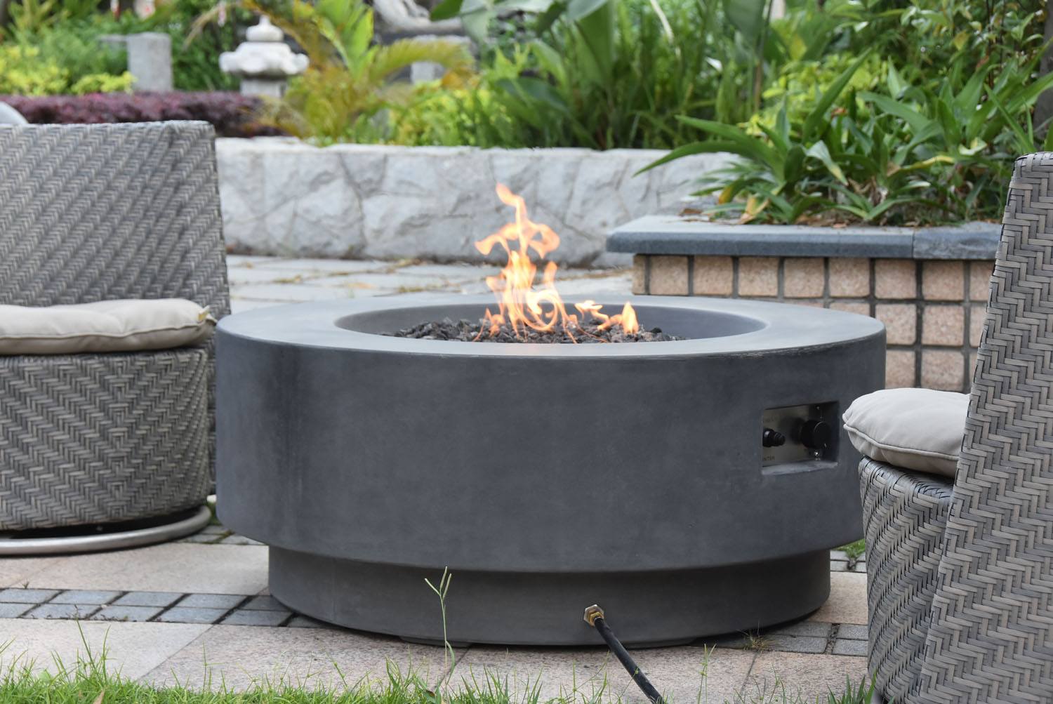 Mauna Kea Concrete Fire Table (Elementi) – Propane