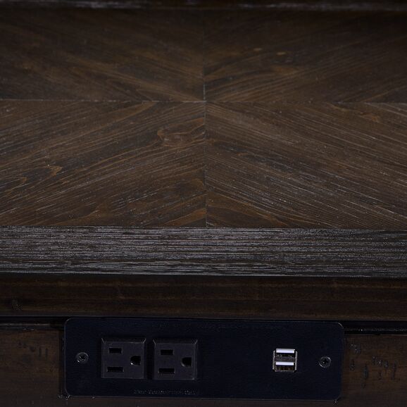 Diamond 24" End Table - Walnut