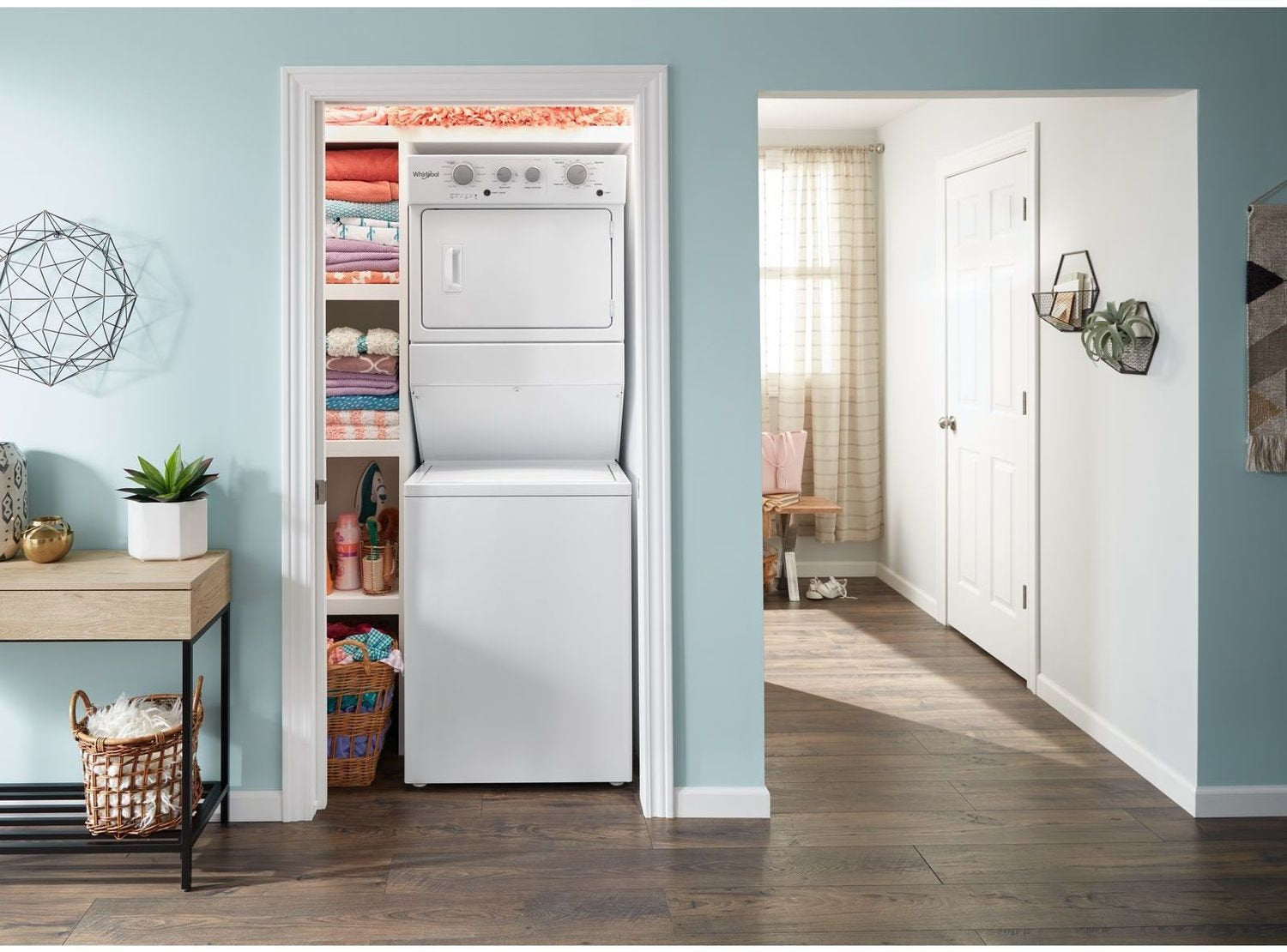 Whirlpool White Gas Laundry Centre - WGT4027HW