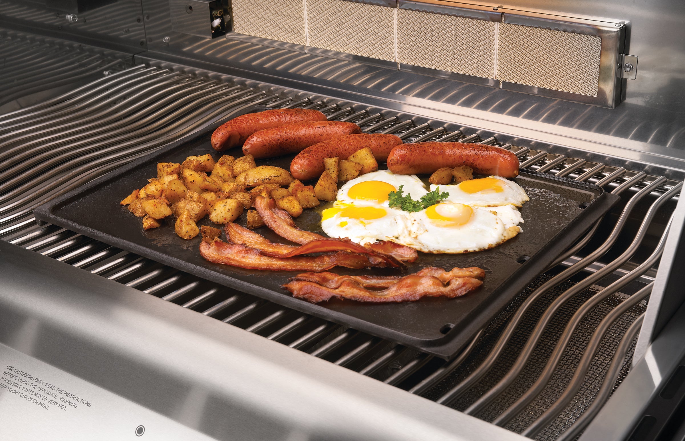 Napoleon Cast Iron Reversible Griddle for Rogue® 425 - 56425
