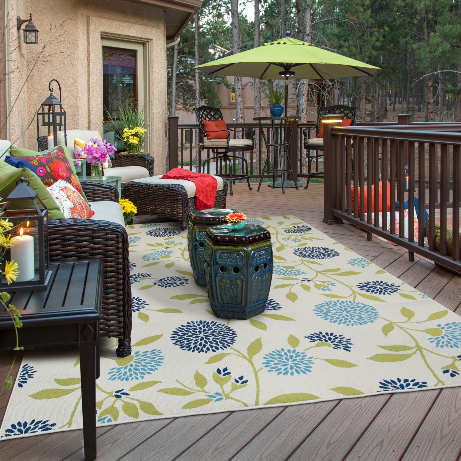Lagoon W8327YL Floral Indoor/Outdoor Area Rug (3'7"X5'6")