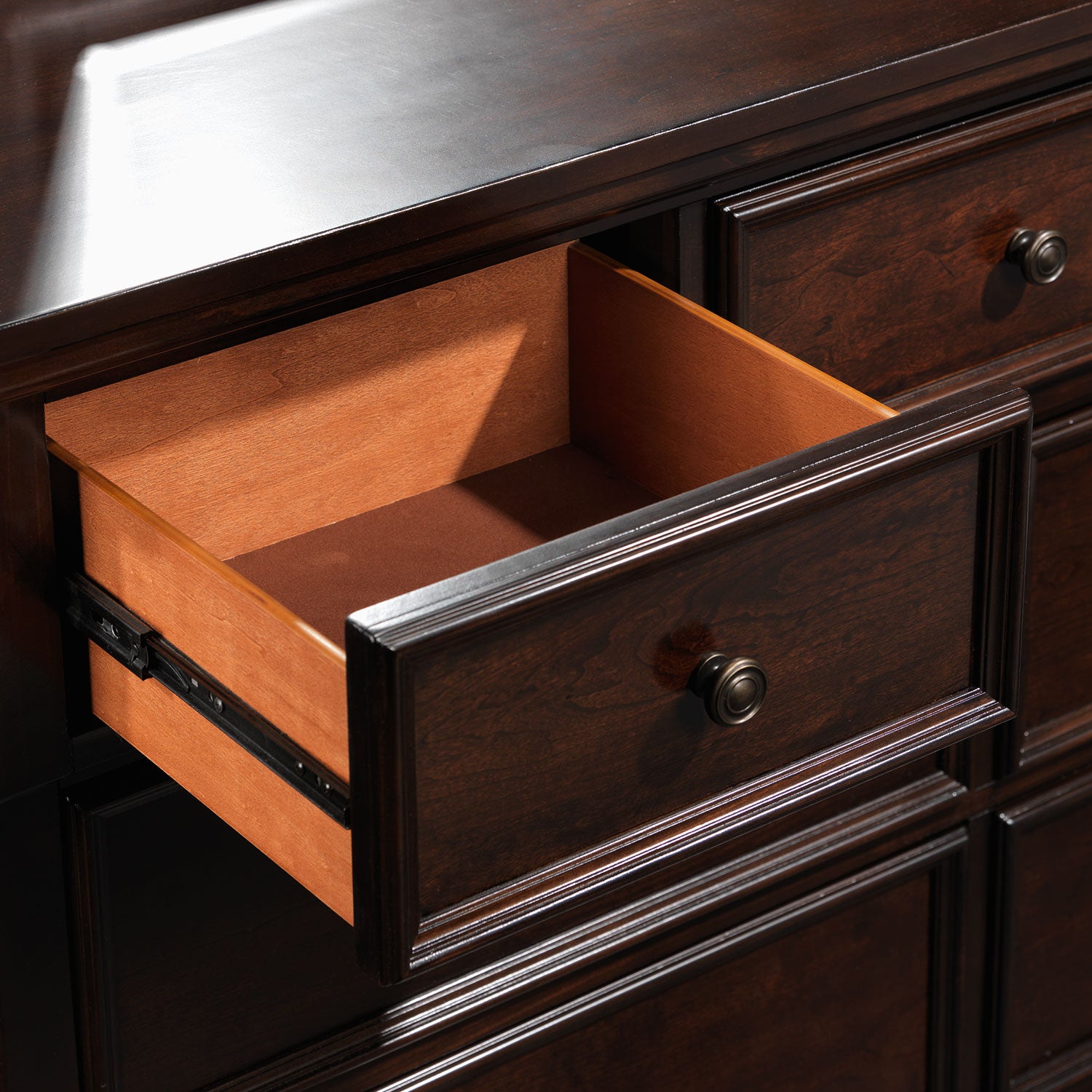 Chester 6-Piece King Storage Bedroom Package - Cherry