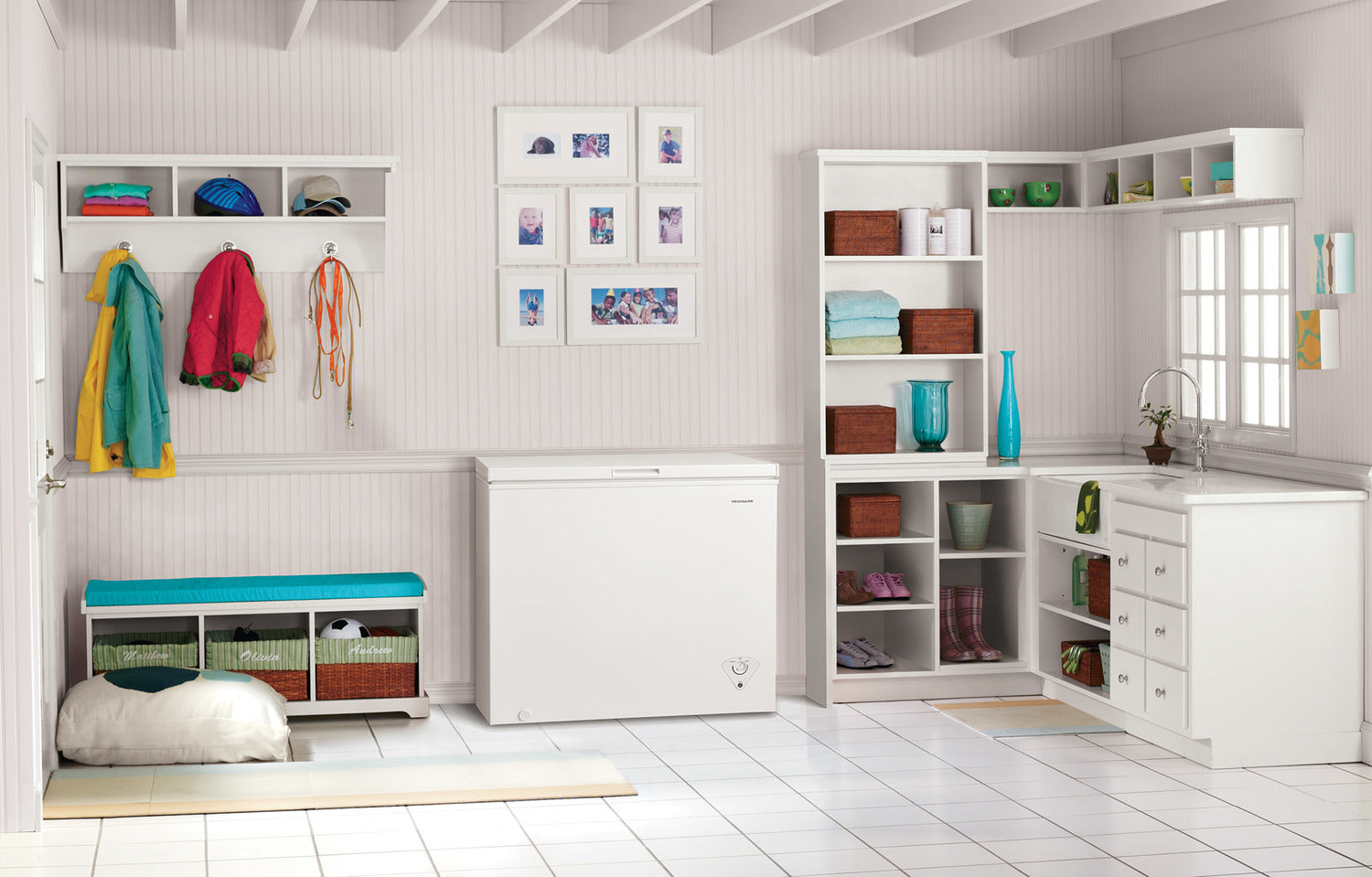Frigidaire White Chest Freezer (7.0 Cu. Ft.) - FFFC07M1TW