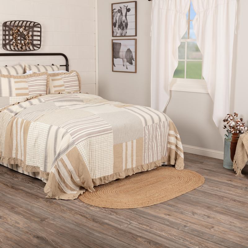 Marysvale Queen Quilt - Cream/Grey