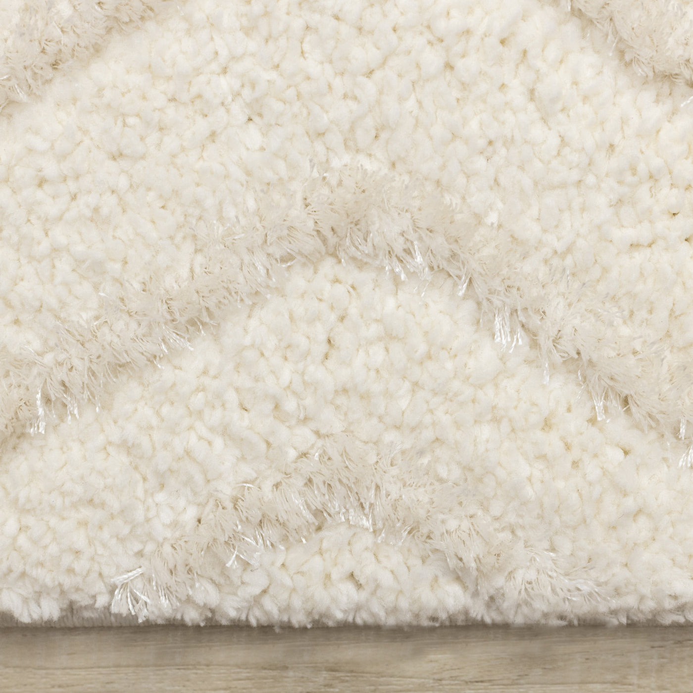 Sasha Soft Diamonds Area Rug - Cream - 7' X 10'